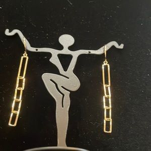 Beautiful 14kt gold earrings